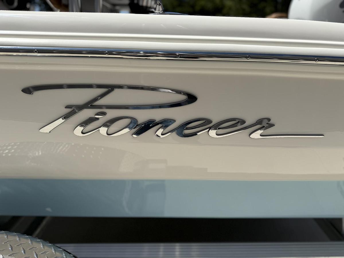 2026 Pioneer 180 Islander
