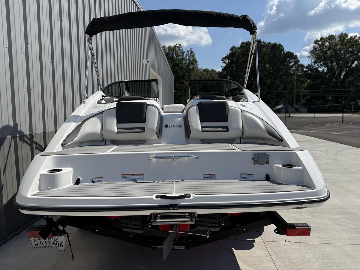 Used 2021 Yamaha Boats SX210