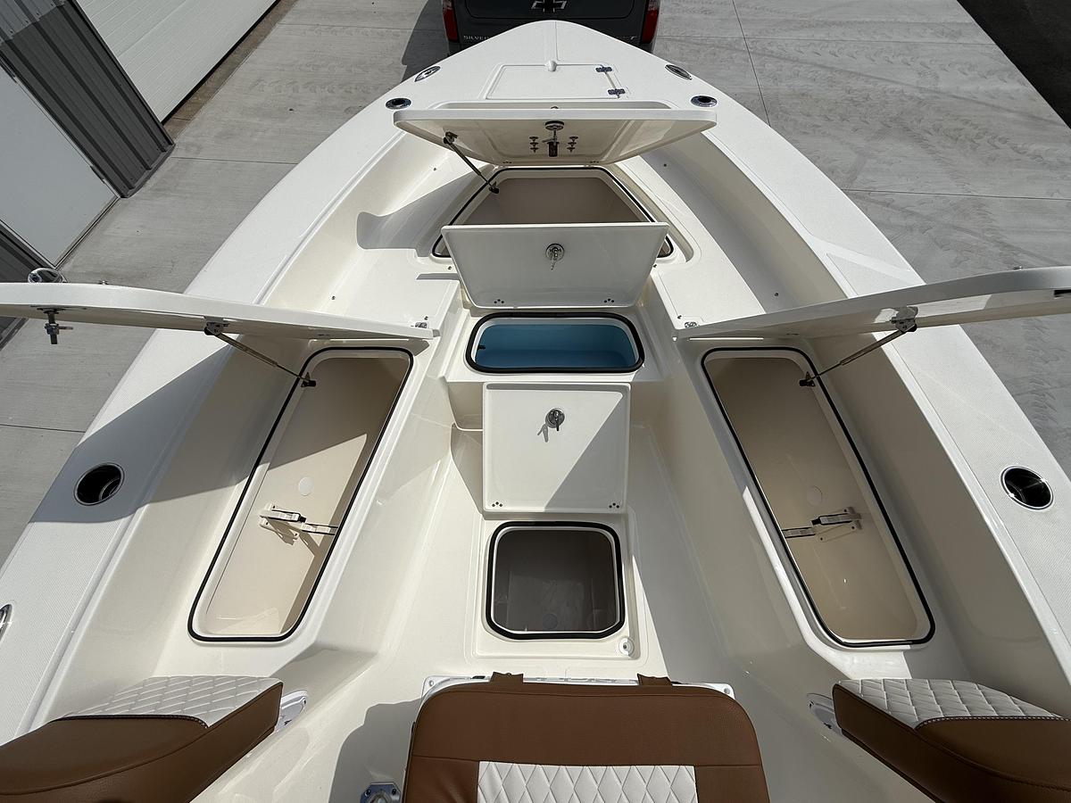 2026 Pioneer 220 Bay Sport