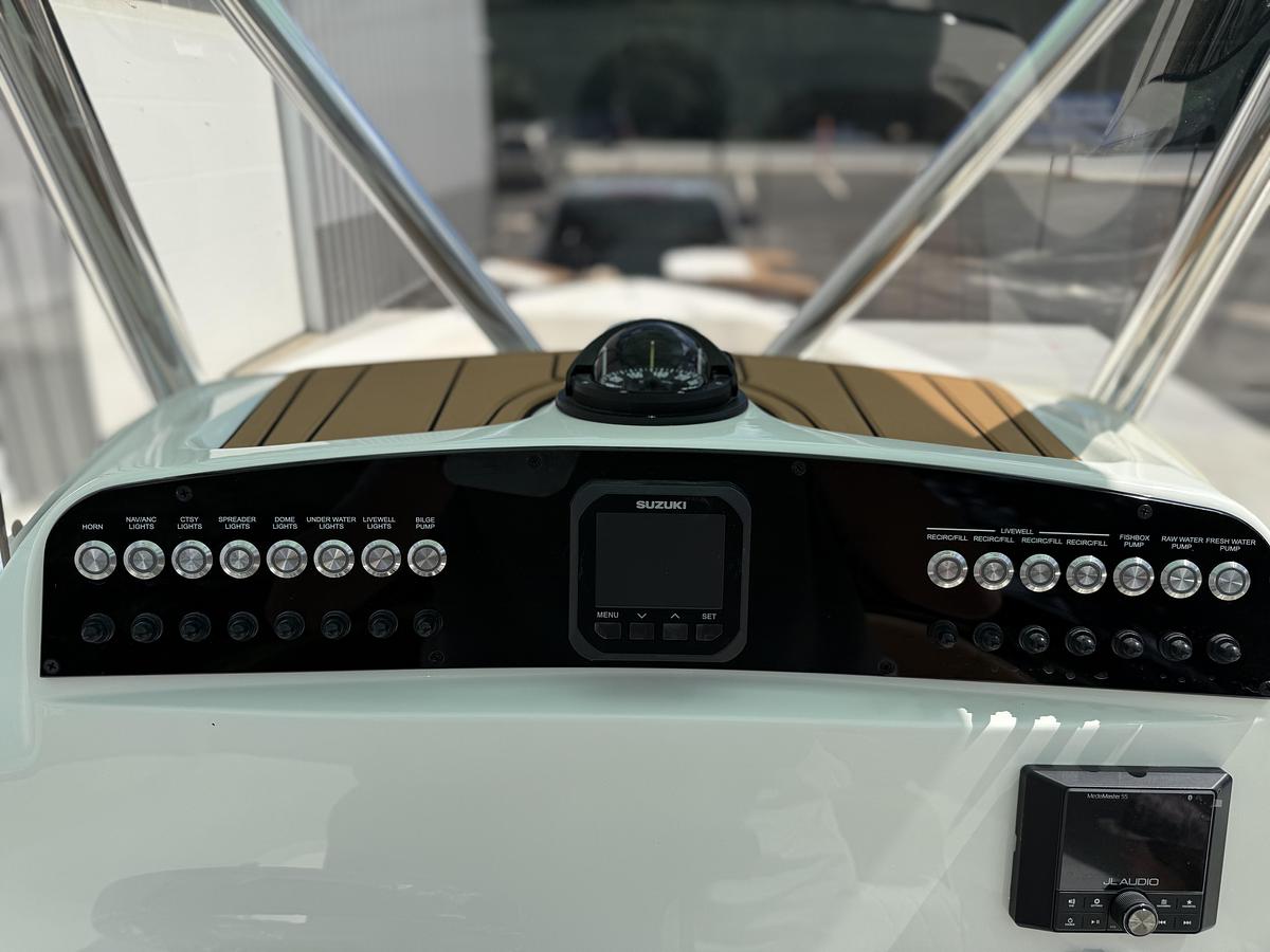 2026 Pioneer 220 Bay Sport