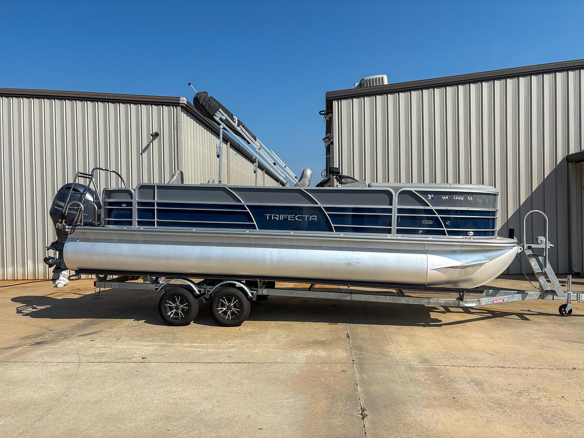 Used 2022 Trifecta CS 24RFC