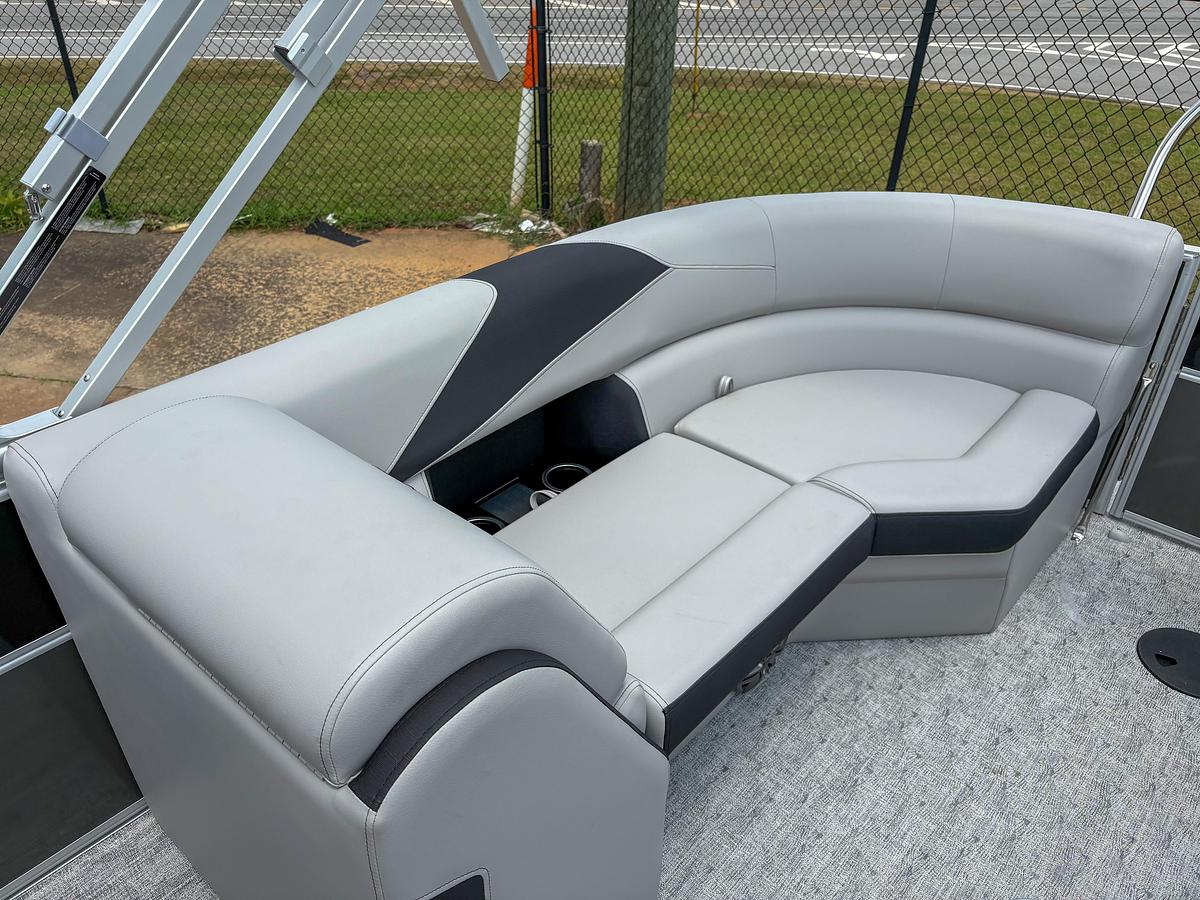 2025 Trifecta 22RF LE 2.75