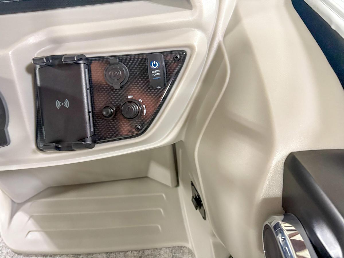 2025 Trifecta 22 UL LE T