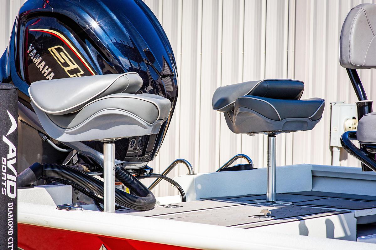 Used 2022 Avid 23 Magnum