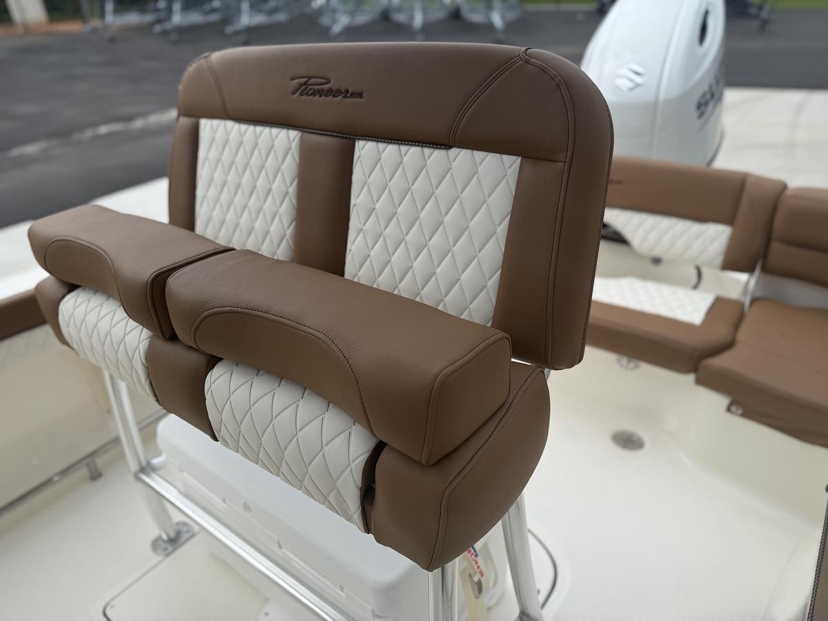 2026 Pioneer 202 Islander