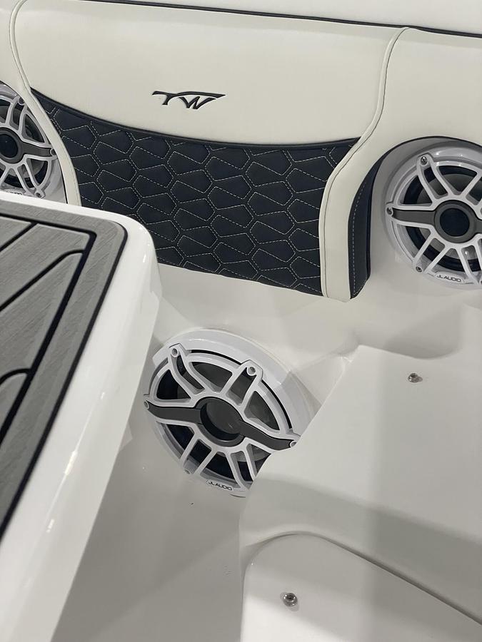 2025 Tidewater 272