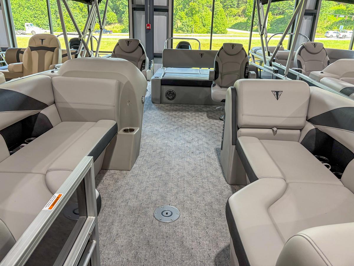 2025 Trifecta 24 UL LE