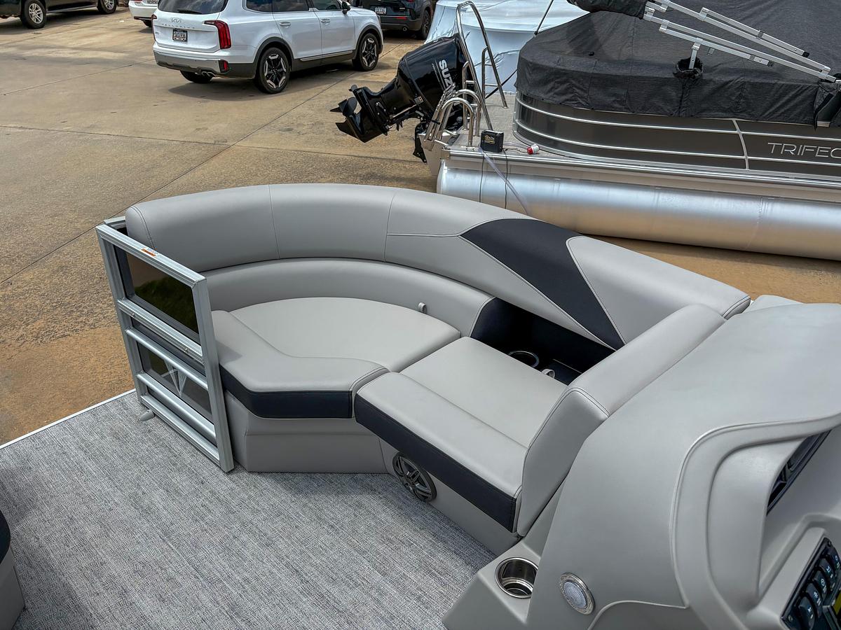 2025 Trifecta 22RF LE 2.75