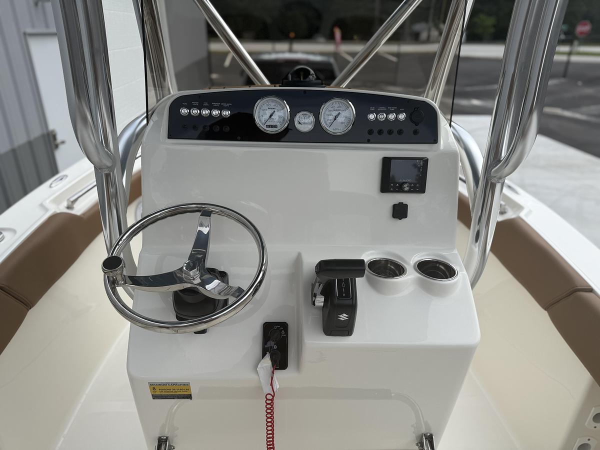 2026 Pioneer 202 Islander