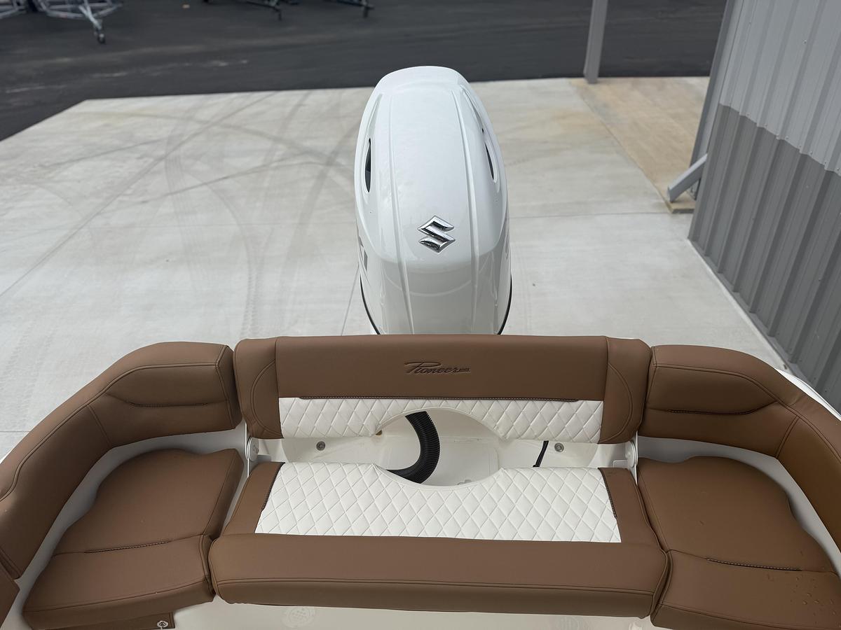 2026 Pioneer 202 Islander