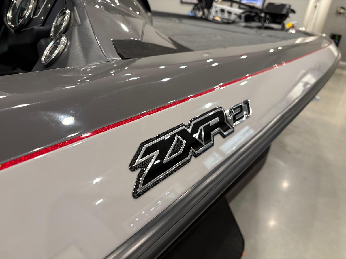 2025 Skeeter ZXR21