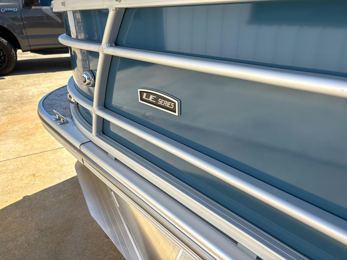 2025 Trifecta 22 RF LE