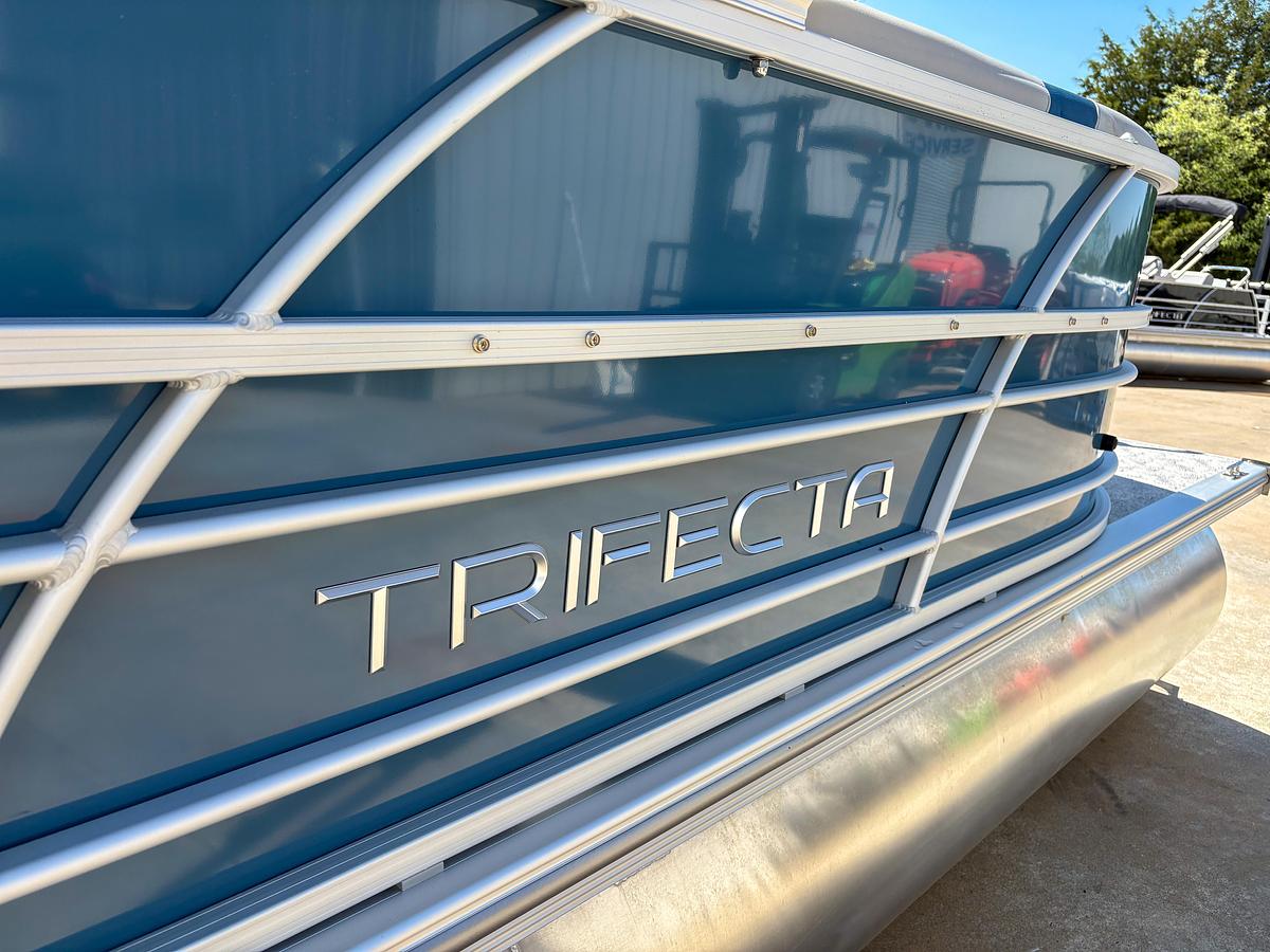 2025 Trifecta 22 RF LE