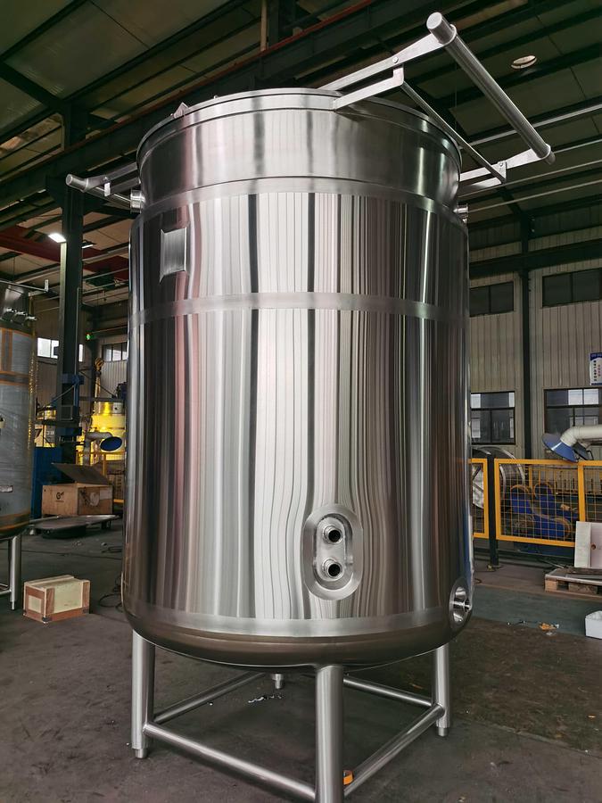 1000 Gallon Bone broth cooking tank with basket