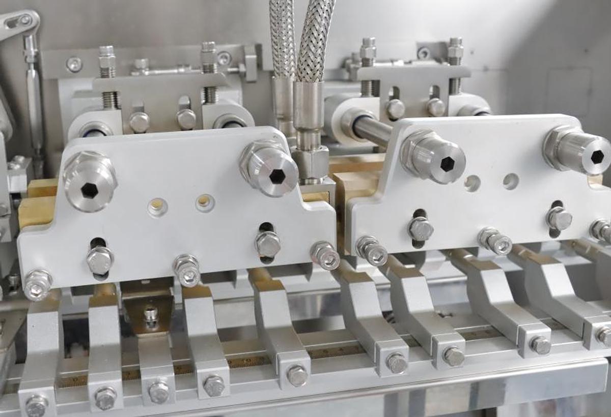 Dual-Lane Form-Fill-Seal Machine for Zipper Doypack Pouches