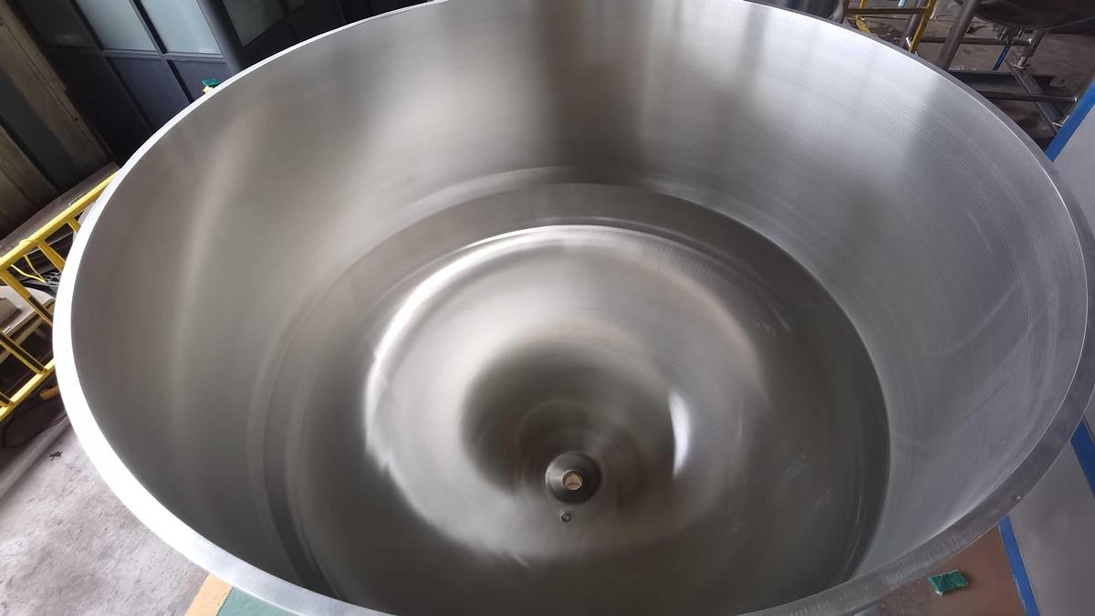 500 Gal Stainless Steel Bare Kettle - Jacketed for Industrial Cooking