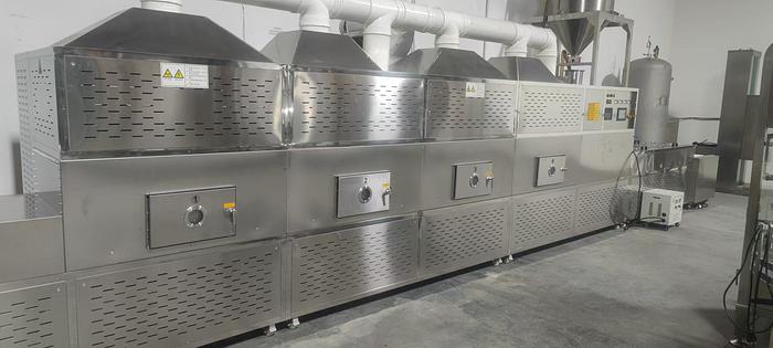 Tunnel type Continues Microwave Machine