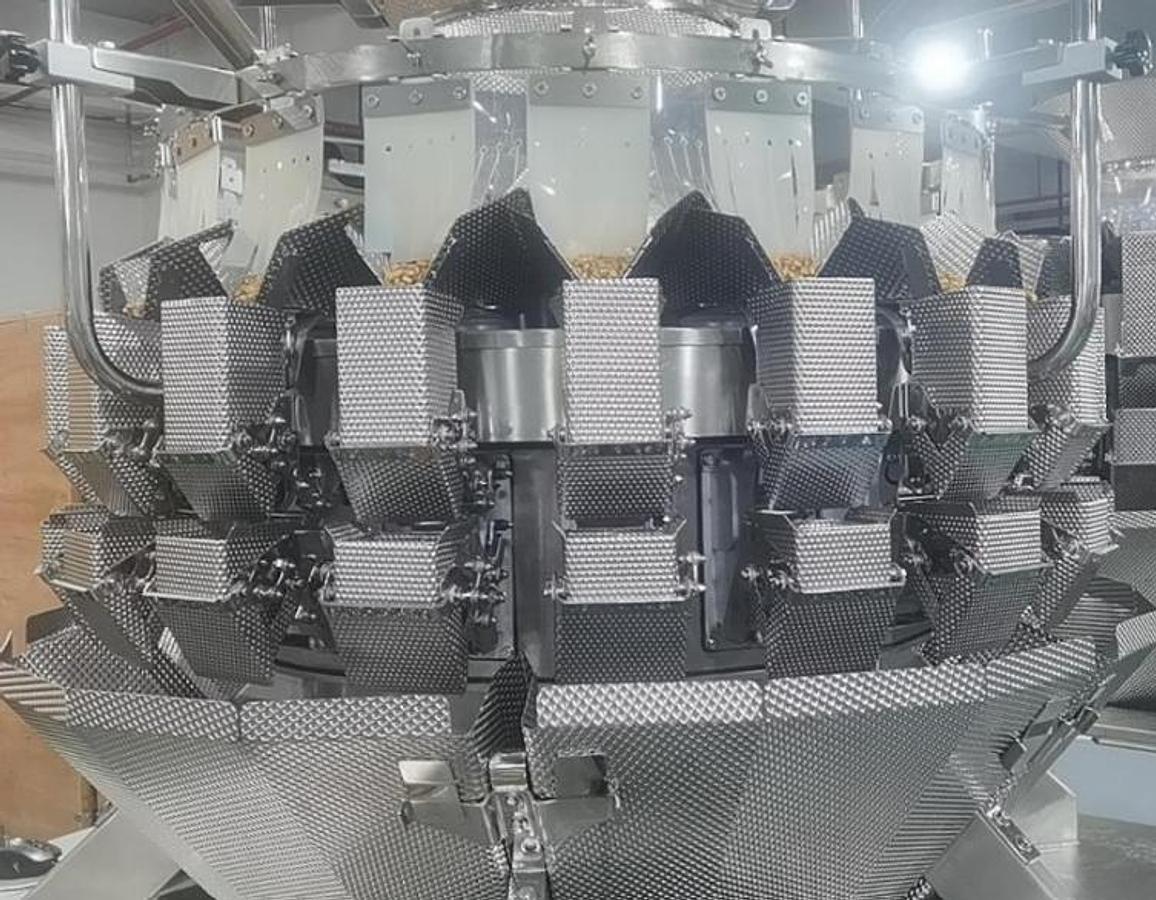 20-Head Combination Weigher with Dual Discharge