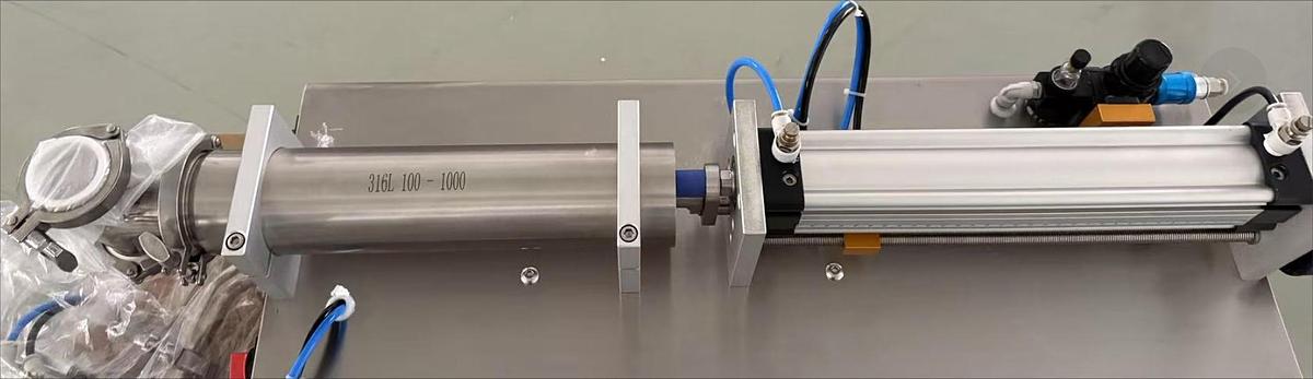 Semi-Automatic Pneumatic Filling Machine