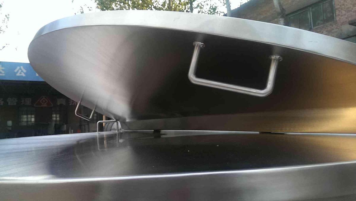 Bare kettle 600 gallon with lids and bridge