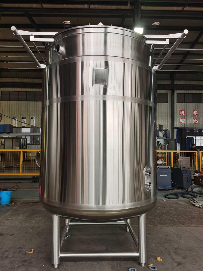 1000 Gallon Bone broth cooking tank with basket