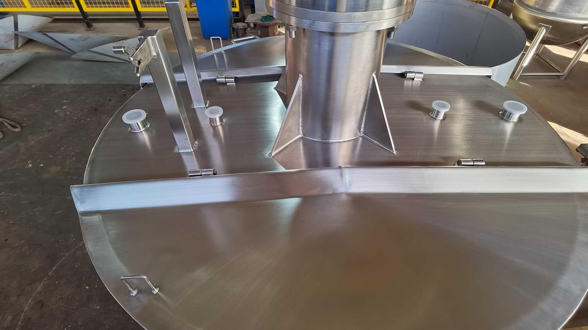 300 gallon jacketed high shear mixing tank