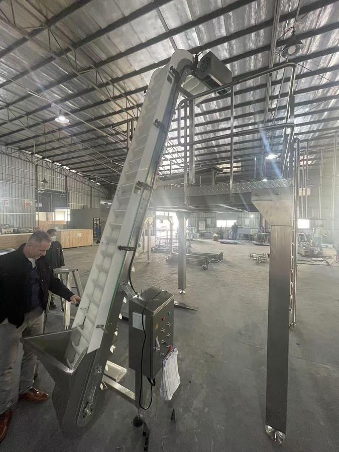 Inclined Belt Conveyor