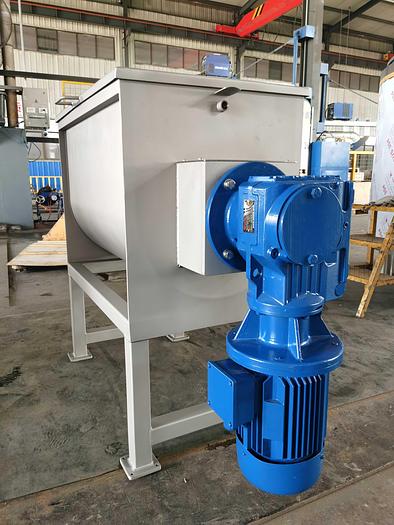 New 5 Cu. Ft. ribbon blendere for powder mixing