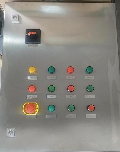 Electric tilting ribbon blender