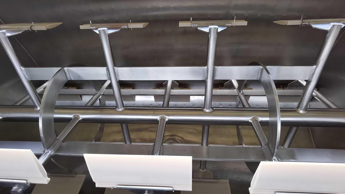 550 Gallon Horizontal Jacketed Holding Tank-Horizontal Jacketed Paddle Blender