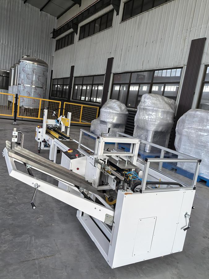 E-commerce Flap Folding and Top Case Sealer   SDW-F10