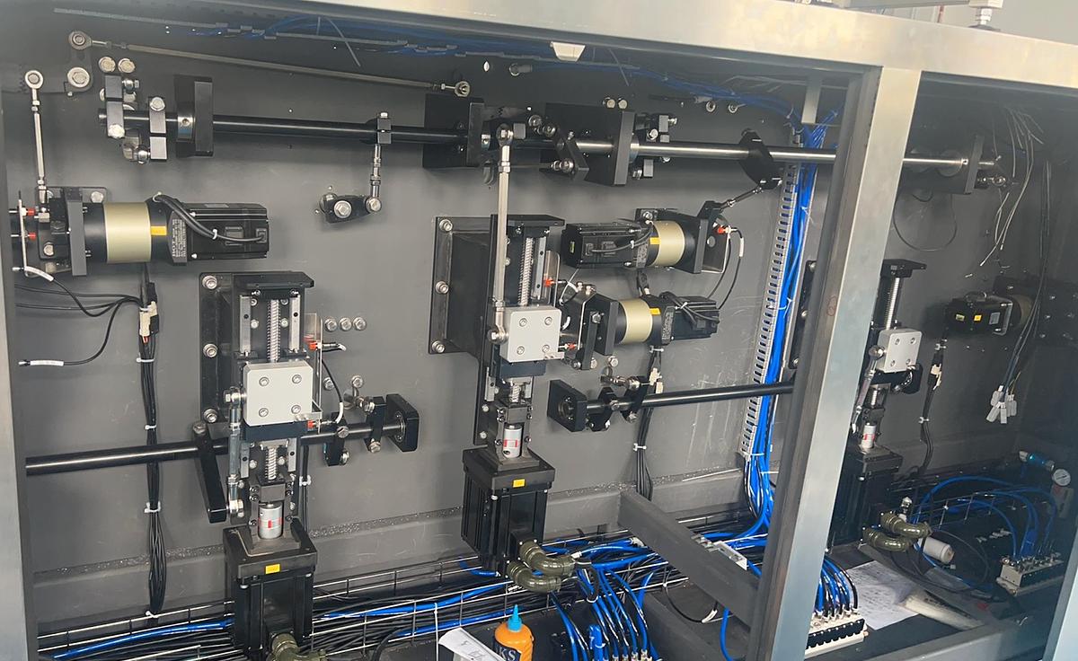 Full Servo Automatic Premade Pouch Packaging Machine 330G