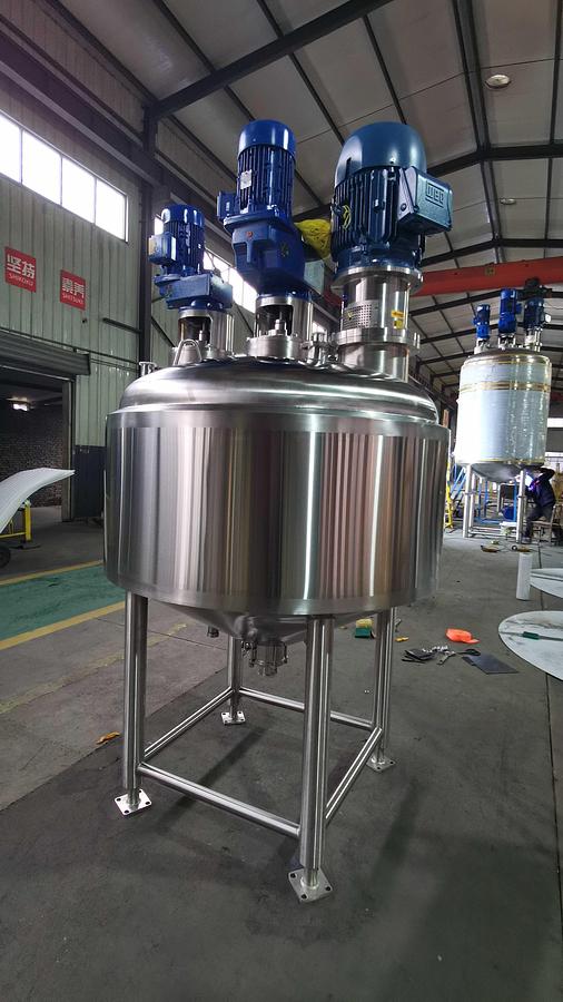 175 USG Triple Agitation Cone Bottm Kettle /Mixing Tank With High Shear Disperser