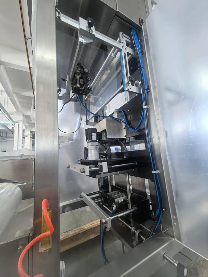 YL400 Vertical Film Fill Seal Packaging Machine for Sauce/Liquid