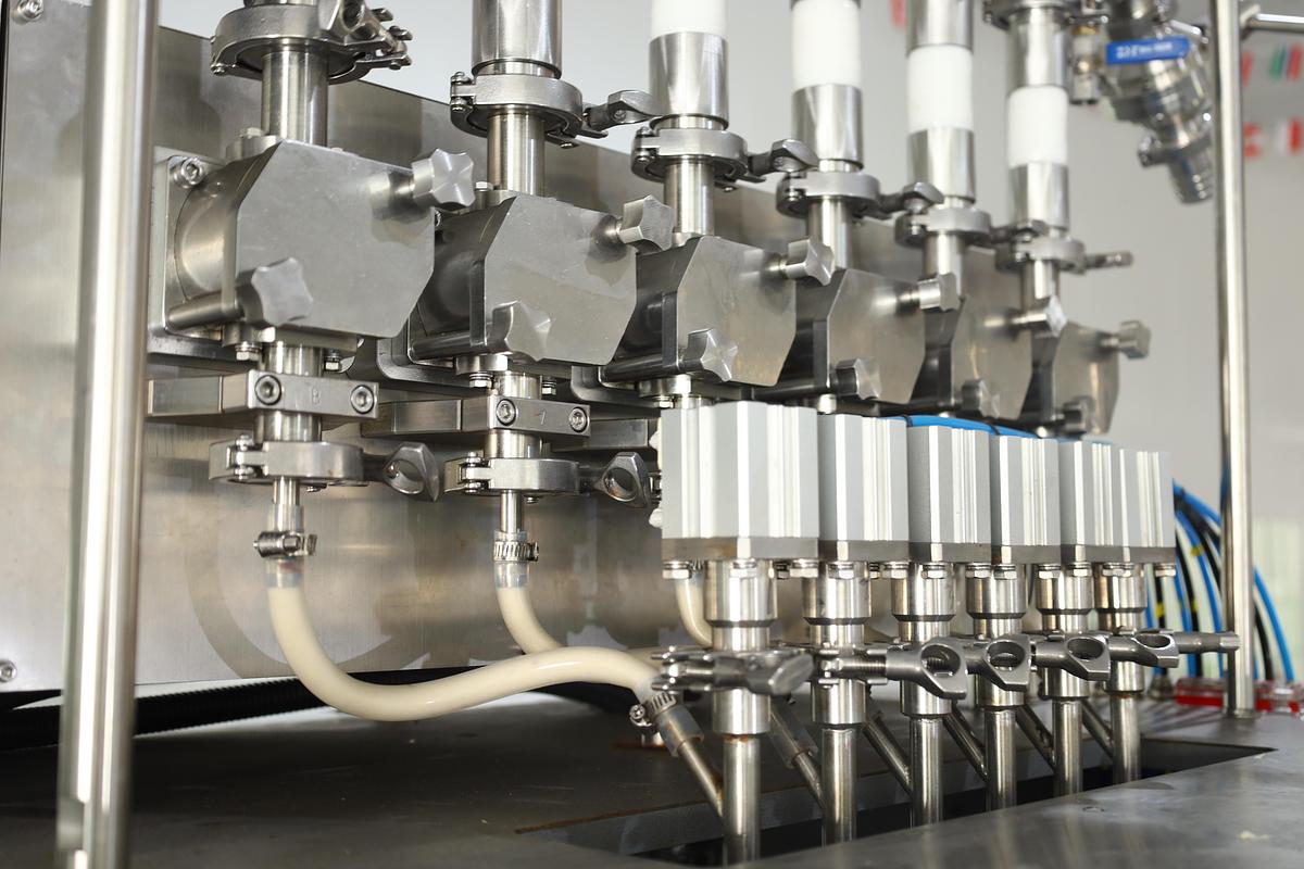 Multi-lane Three-side Seal Packaging Machine for Sauces DL-JL-3