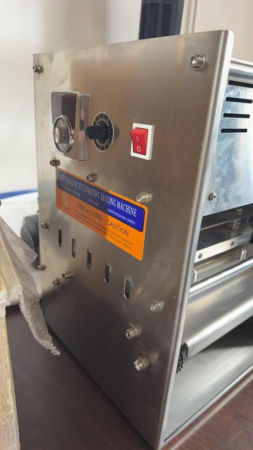 Aluminum Tray Sealing Machine