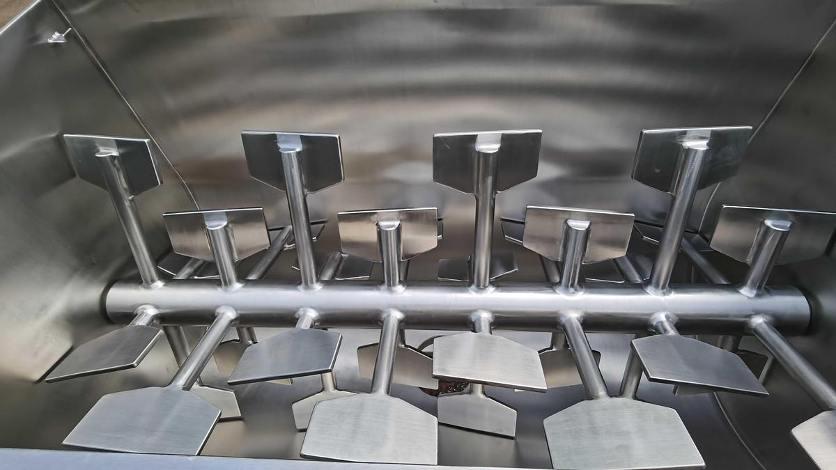 New 15 Cu. Ft Paddle Blender in stock in Ontario, CA, USA