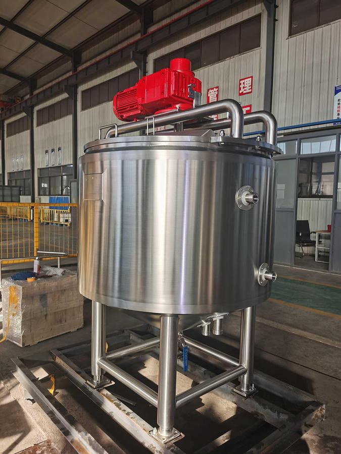 150 Gallon Stainless Steel Mixing Kettle with Sweep Agitator - Industrial Cooking for Sauces & Soups