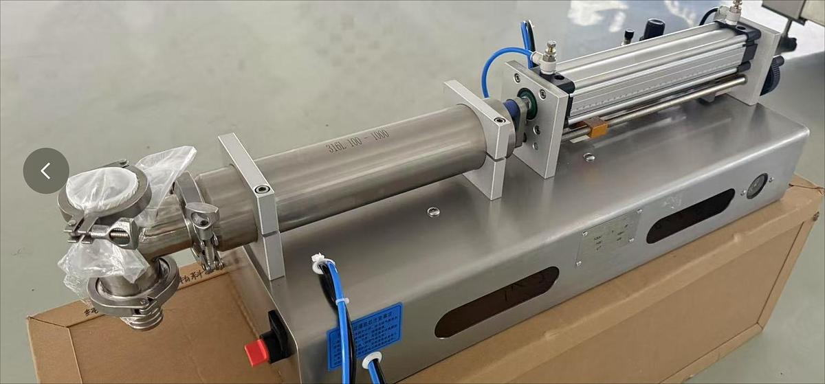 Semi-Automatic Pneumatic Filling Machine 