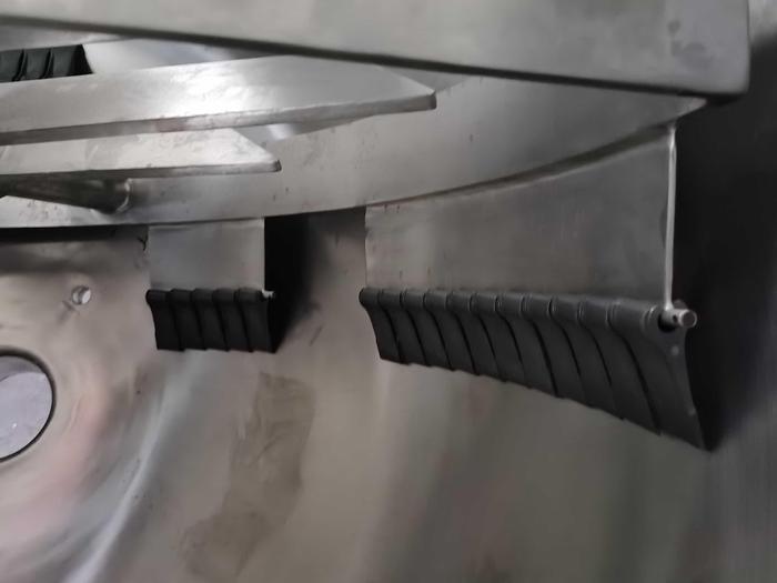 Customized 200 gallon kettle with inclined agitator