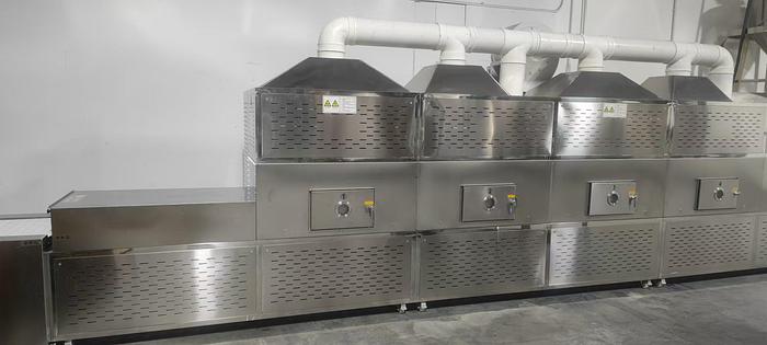 Tunnel type Continues Microwave Machine