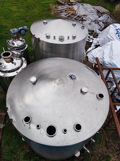 旧品 1500 gallon vertical cylinder single shell tank