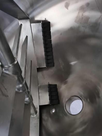 Customized 200 gallon kettle with inclined agitator