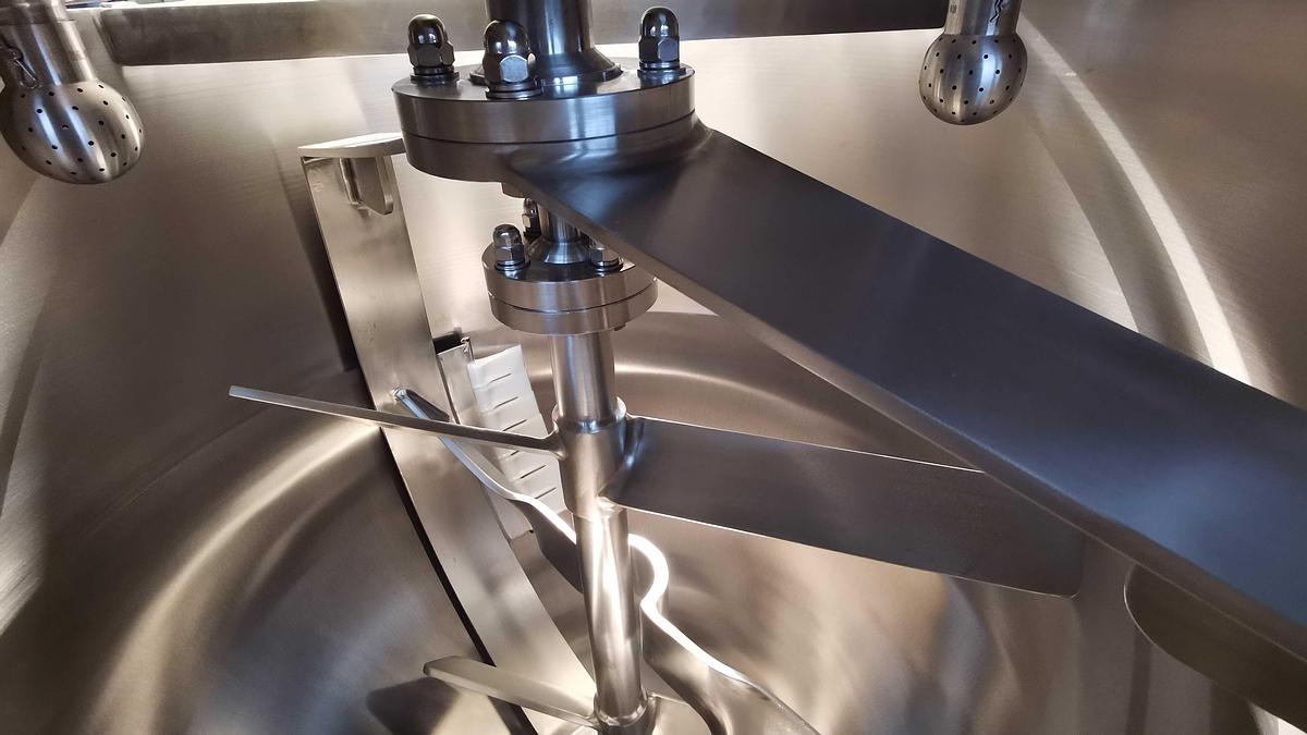 New 250 USG Steam Jacketed Dual (Coaxial) Mixing Kettle in stock in Ontario, CA, USA