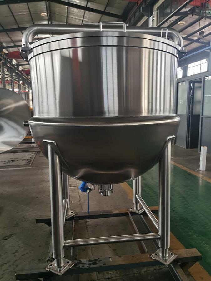 300 Gallon Stainless Steel Bare Kettle - Jacketed for Industrial Cooking with Lids and bridge