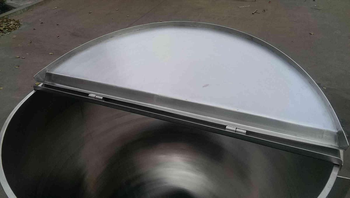 Bare kettle 600 gallon with lids and bridge