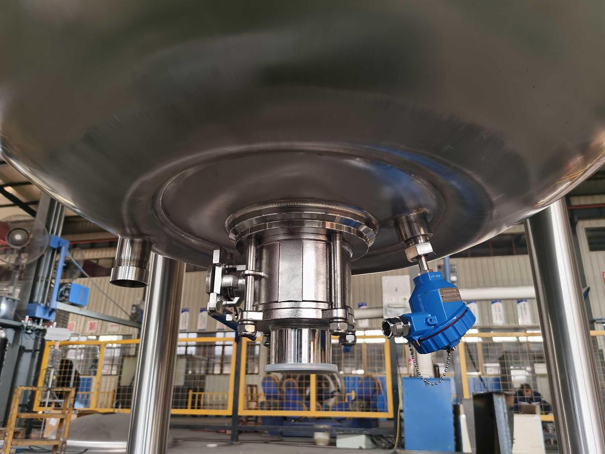 New 250 USG Steam Jacketed Dual (Offset) Mixing Kettle in stock in Ontario, CA, USA