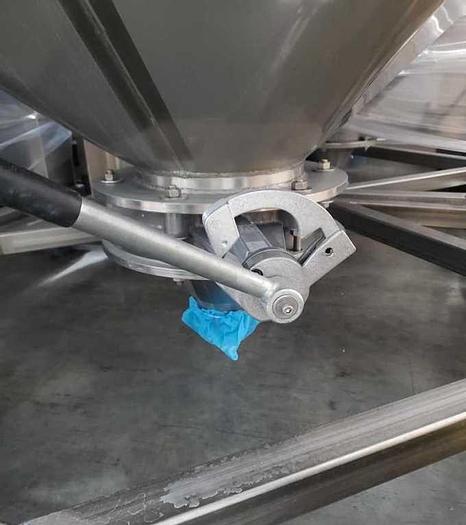 Used Used 36 Cu.Ft. 316 Stainless Steel Portable Totes/Tanks on Wheels