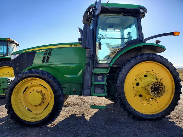 Used 2013 John Deere 7200R Tractor w/ IVT