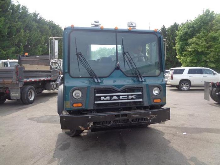 Used 2014 Mack MR613